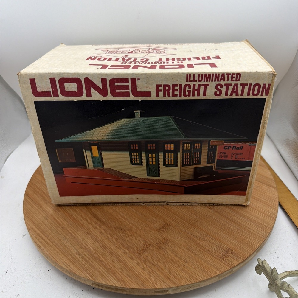 Vintage Lionel Illuminated Freight Station Original Box - Pre-owned. Box Only